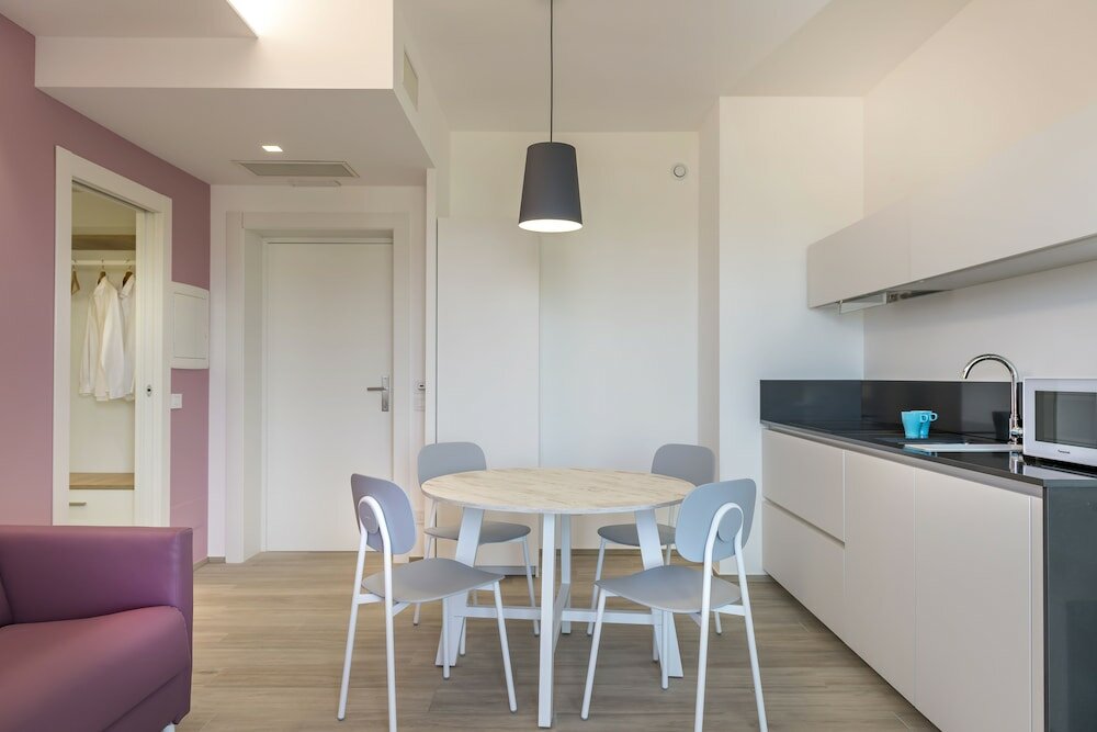 Фото Youmami Lifestyle Suite Hotel