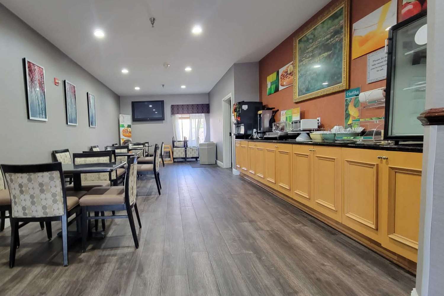 Фото Quality Inn and Suites