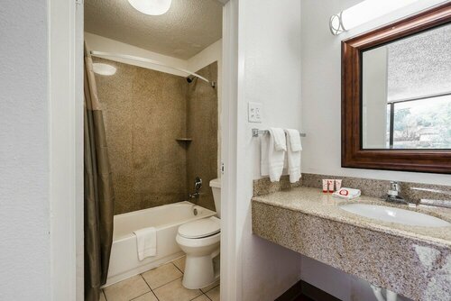 Гостиница Oyo Hotel Bossier City La - Red River в Бошьер Сити
