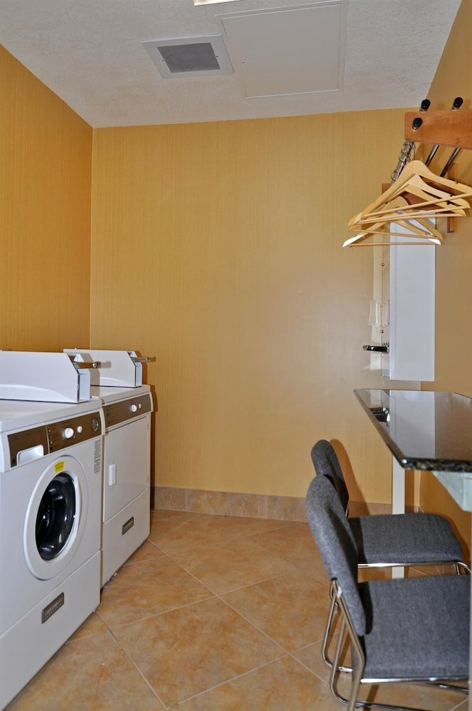 Фото Best Western Plus Fresno Inn