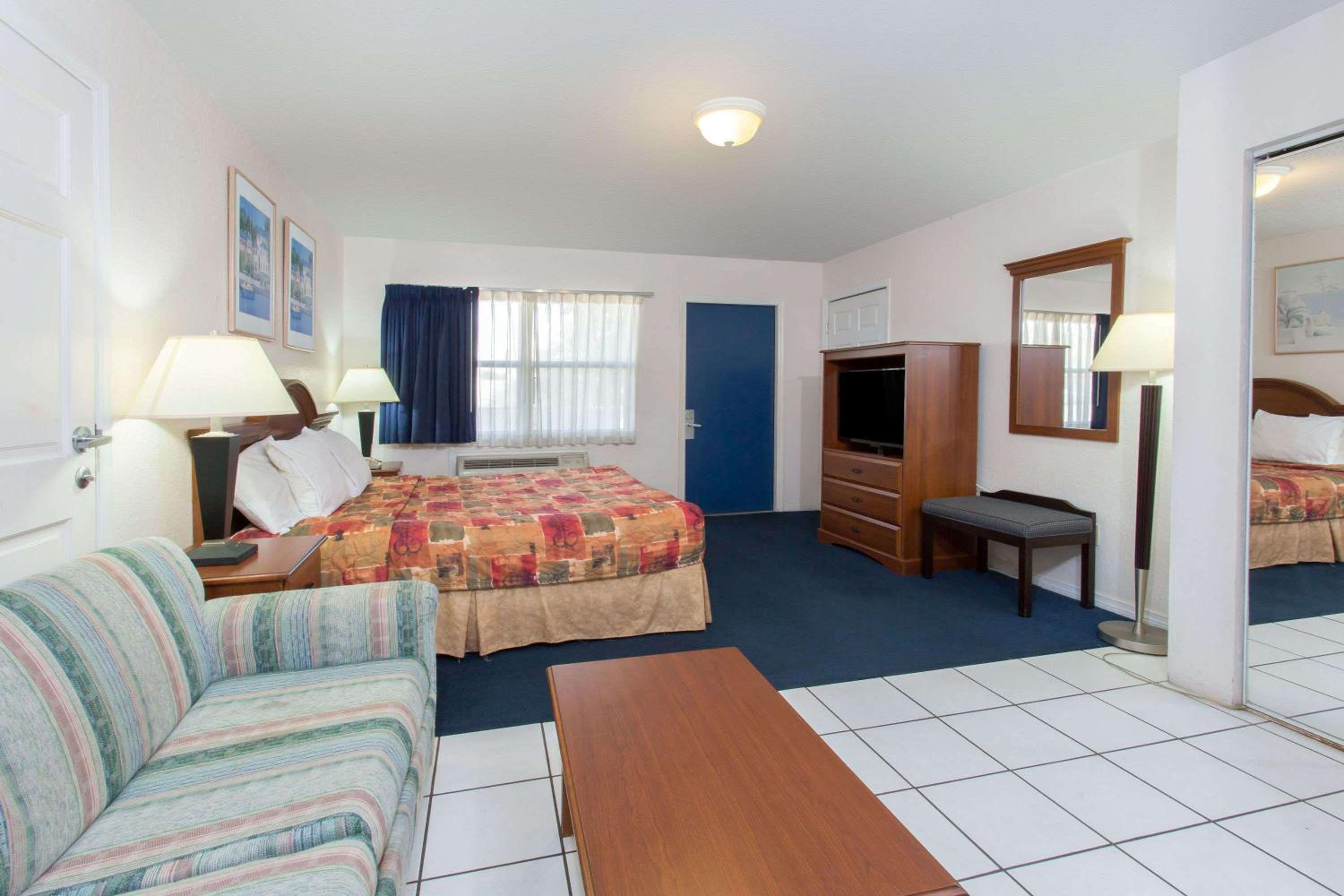 Фото Knights Inn Arcadia