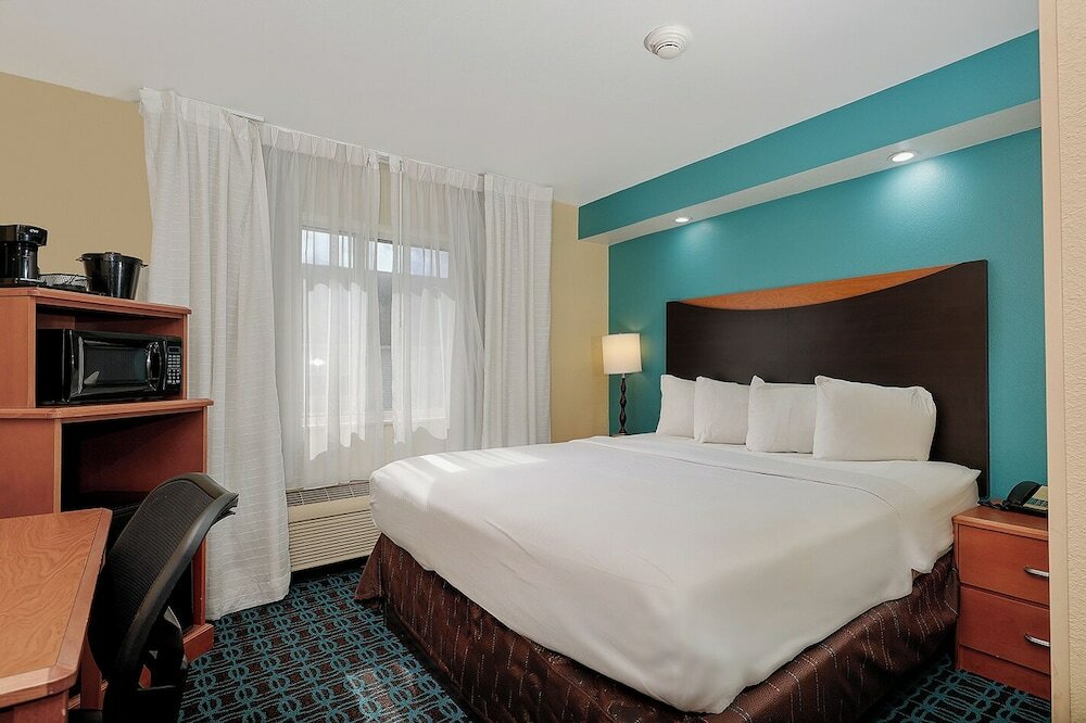 Фото Fairfield Inn & Suites Houston Energy Corridor/Katy Freeway