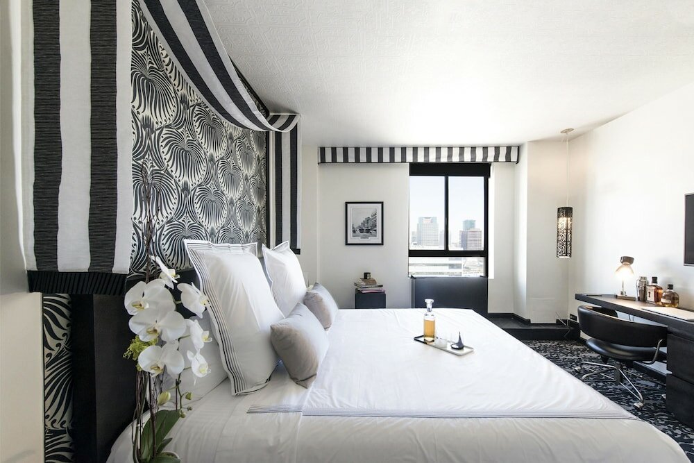 Фото The Mayfair Hotel Los Angeles