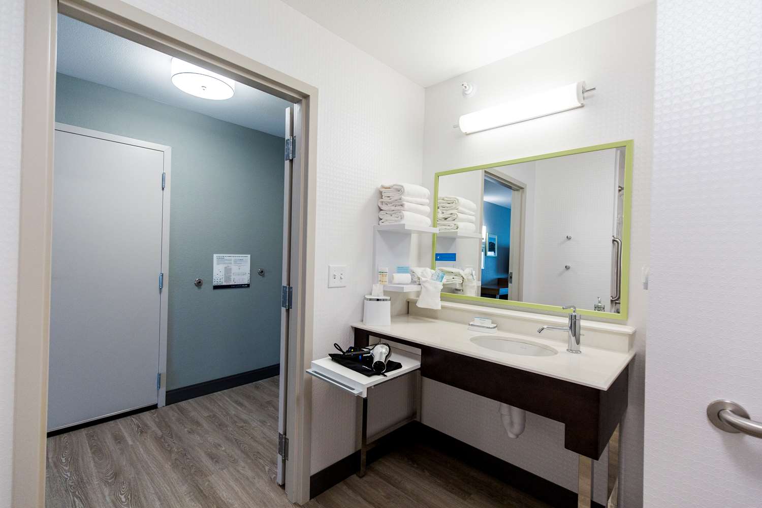 Фото Hampton Inn Bismarck