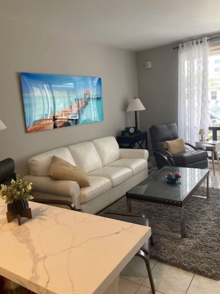 Фото Holiday Isle Yacht Club