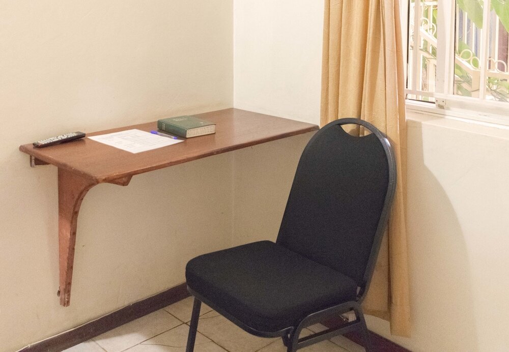 Фото Raja Excelsior Hotel