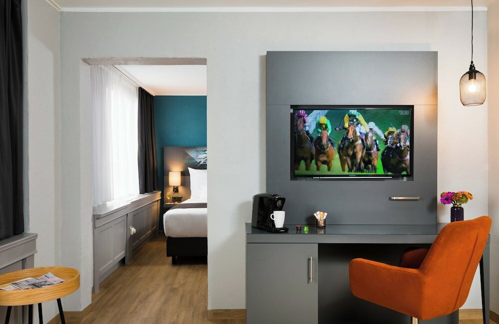 Фото Leonardo Hotel Munich Arabellapark