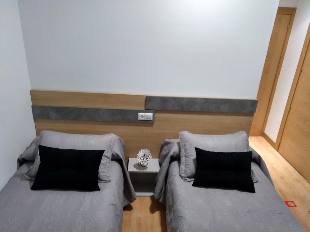 Фото Hostal Rioja Condestable