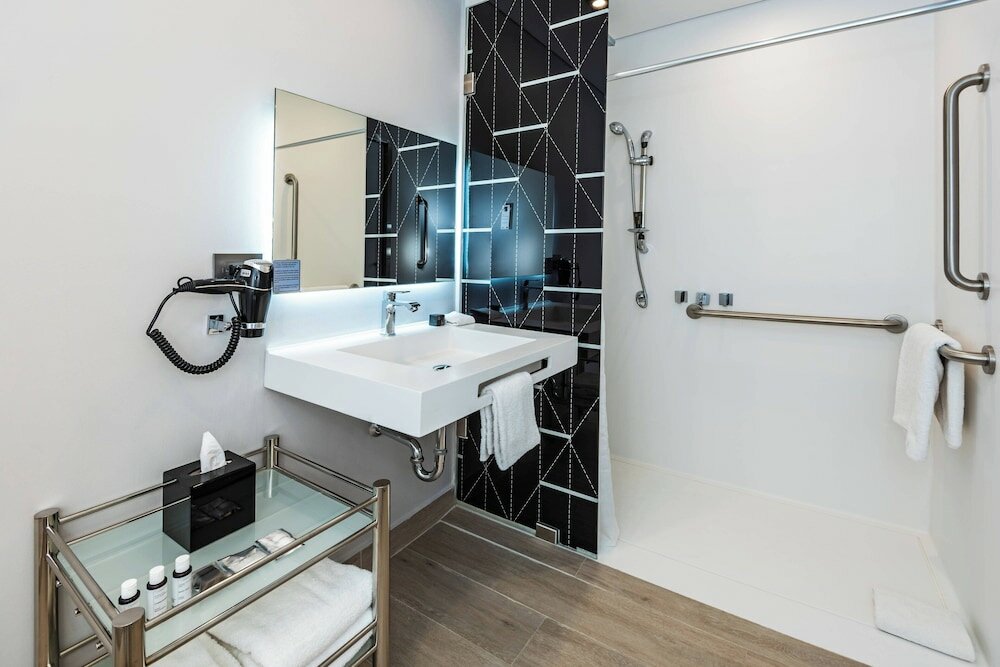 Фото Ac Hotel by Marriott Santa Marta