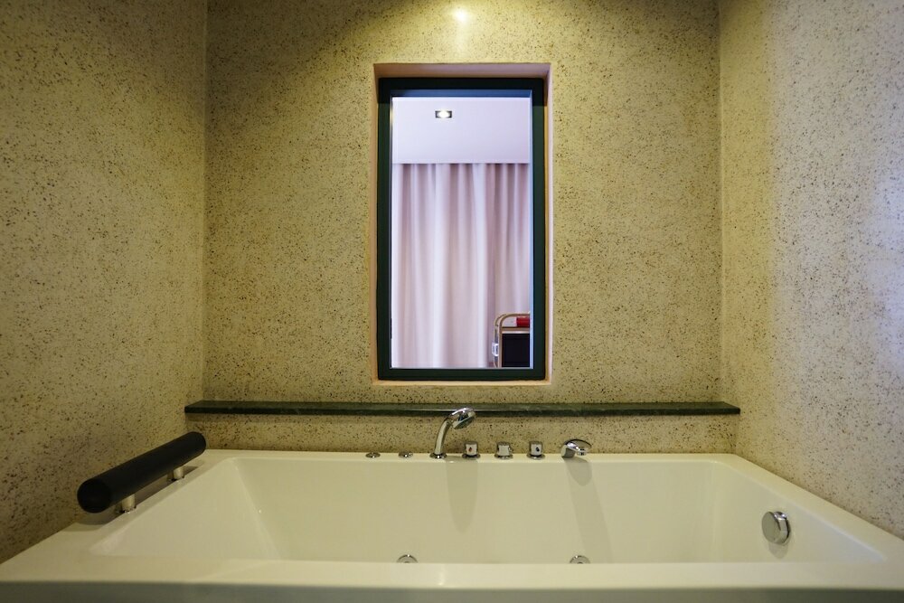 Фото 4 Monkeys Hotel