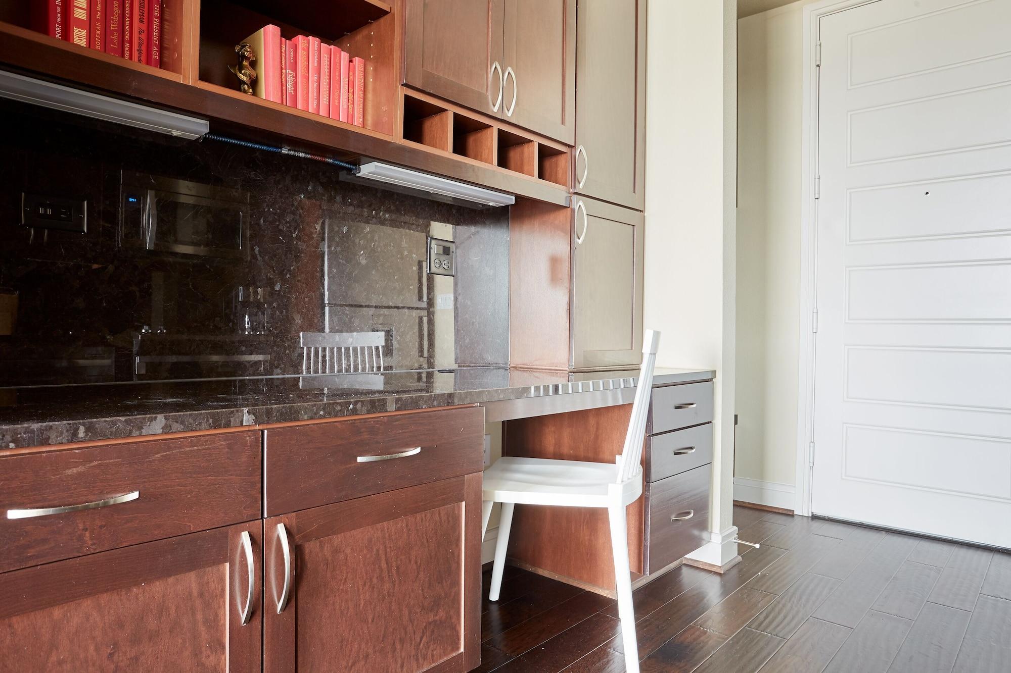 Фото Sonder at The Catherine