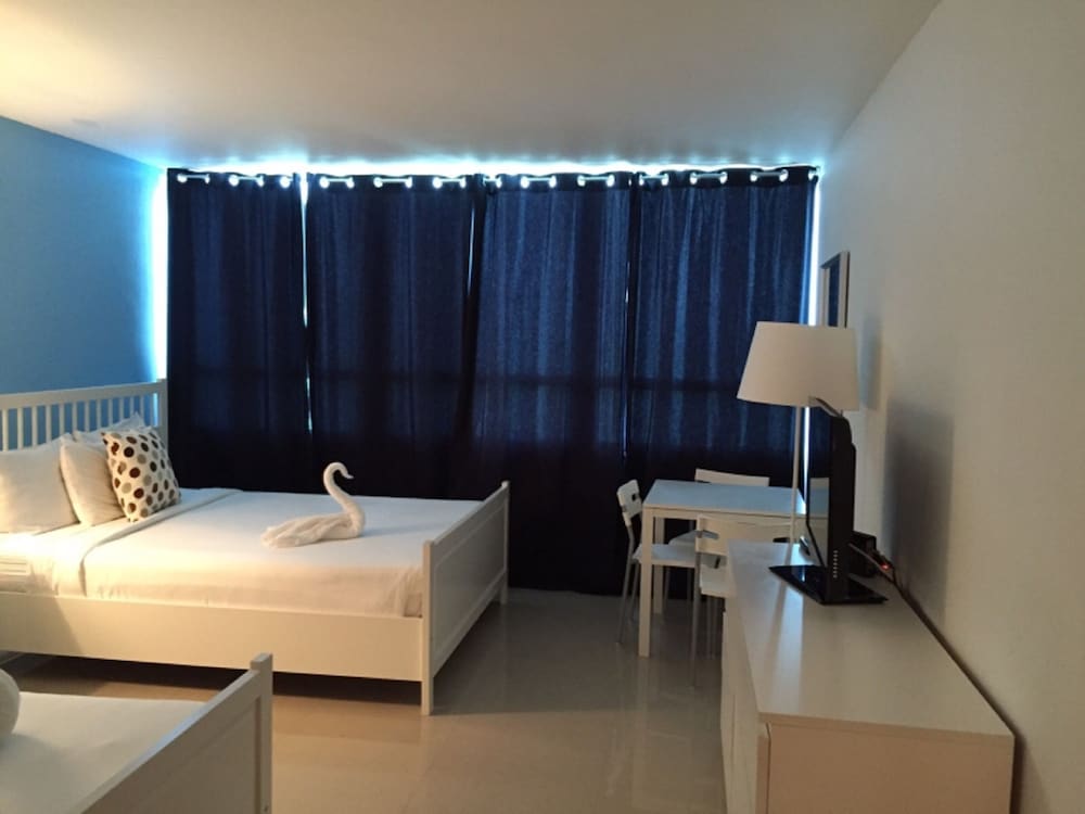 Фото Castle Beach Club Apartments