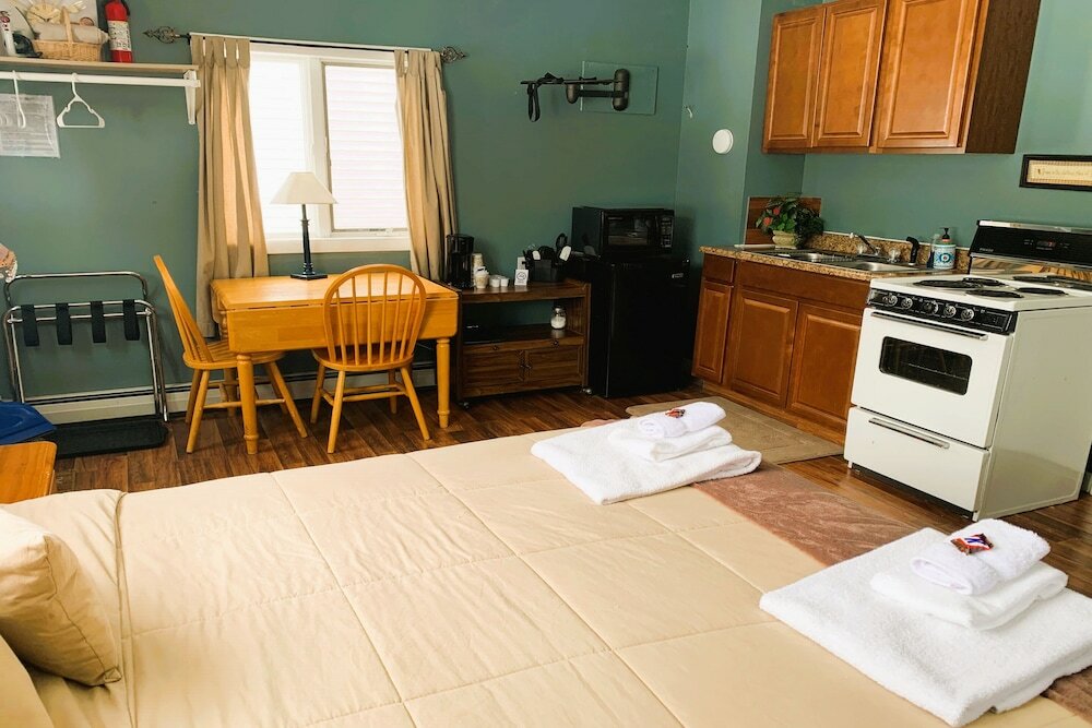 Фото Love Hotels St John River by Oyo at Fort Kent Me