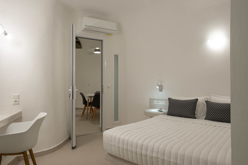 Фото Santoterra Antigua Suites