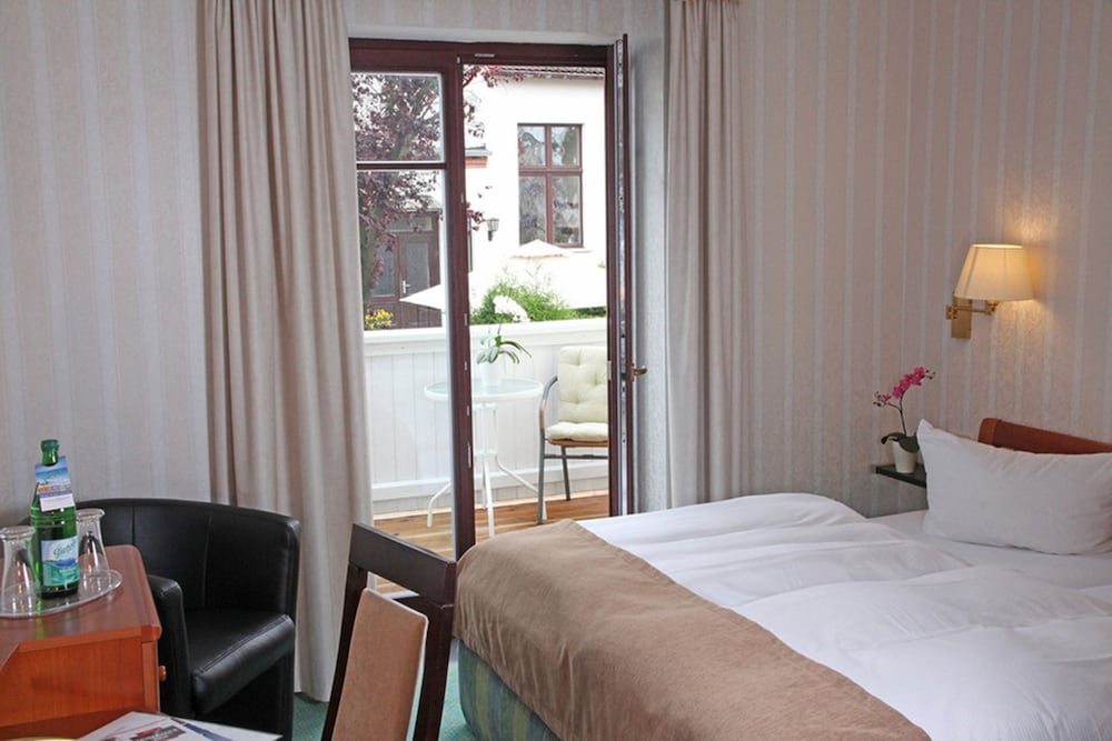 Фото Hotel Doberaner Hof