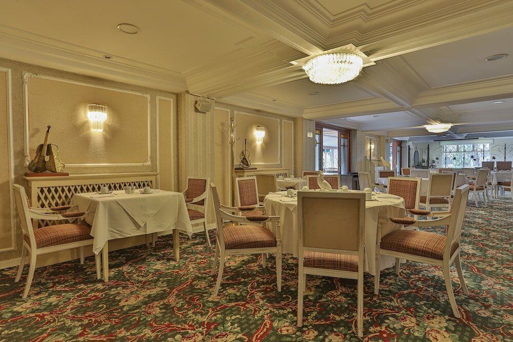 Фото Le Suisse Elegance Hotel