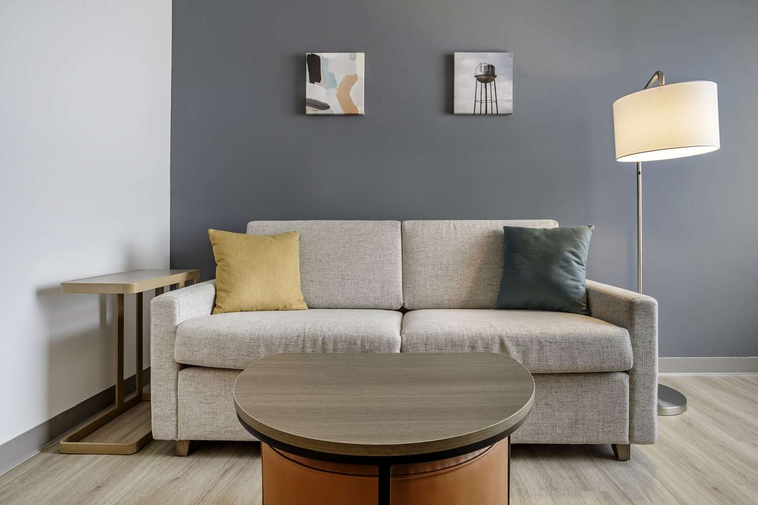 Фото Comfort Inn & Suites Newark Liberty International Airport