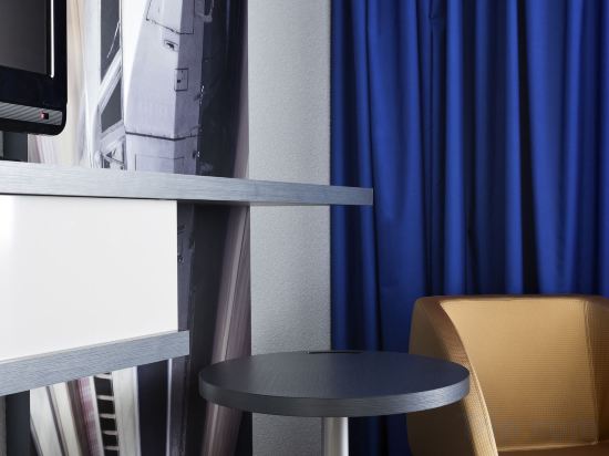 Фото Mercure Paris Massy Gare TGV