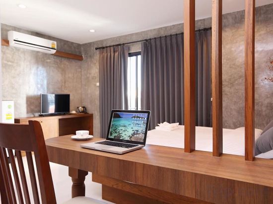 Фото The Restique Apartment