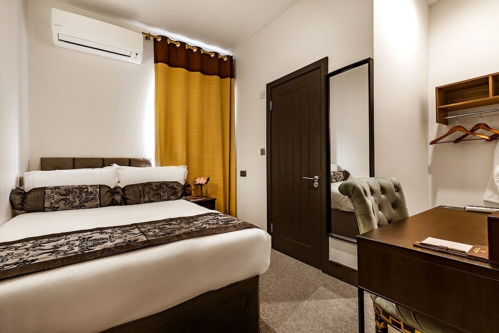 Фото Grand Sapphire Hotel