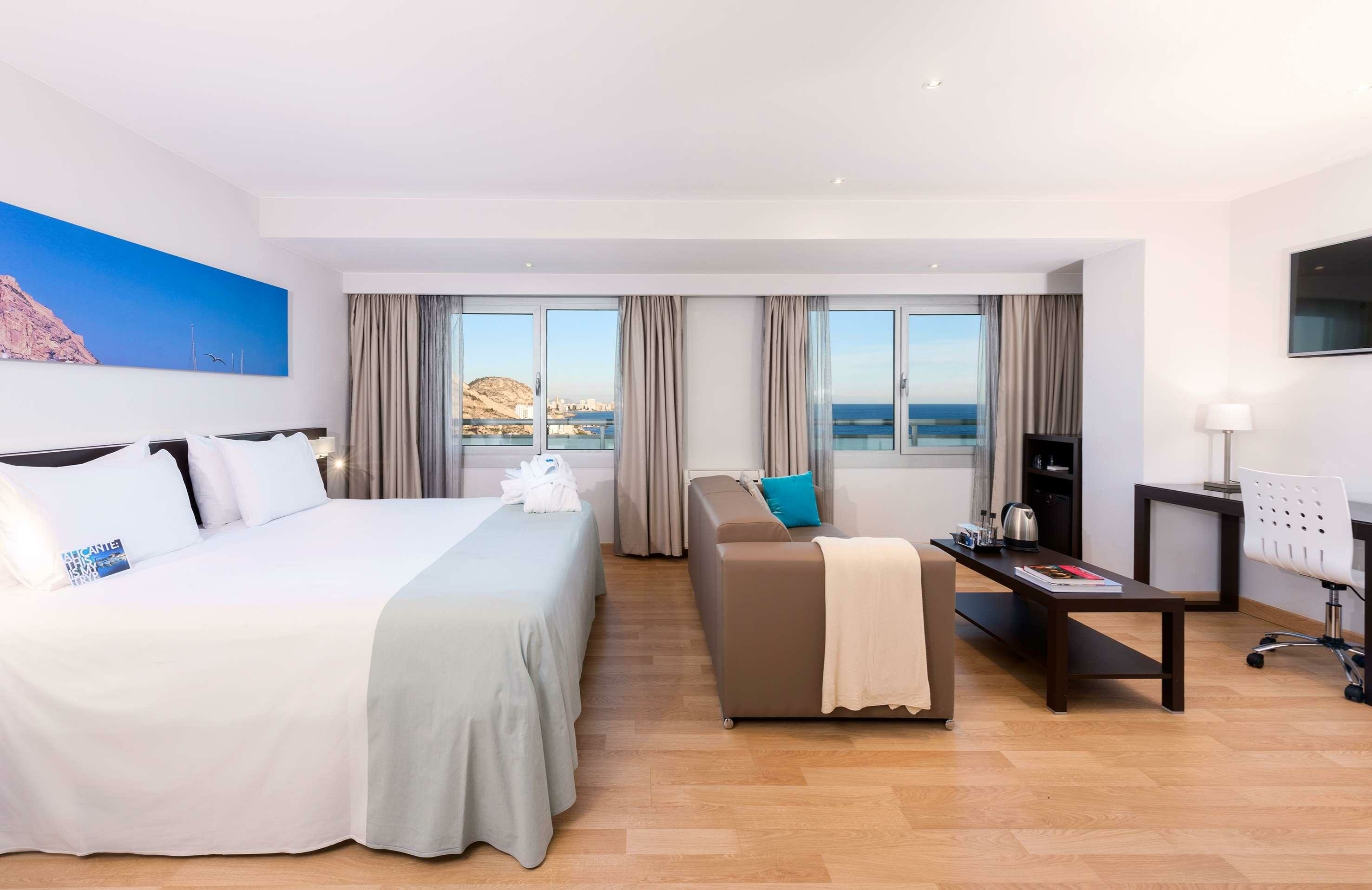 Фото Hotel Alicante Gran Sol, Affiliated by Meliá