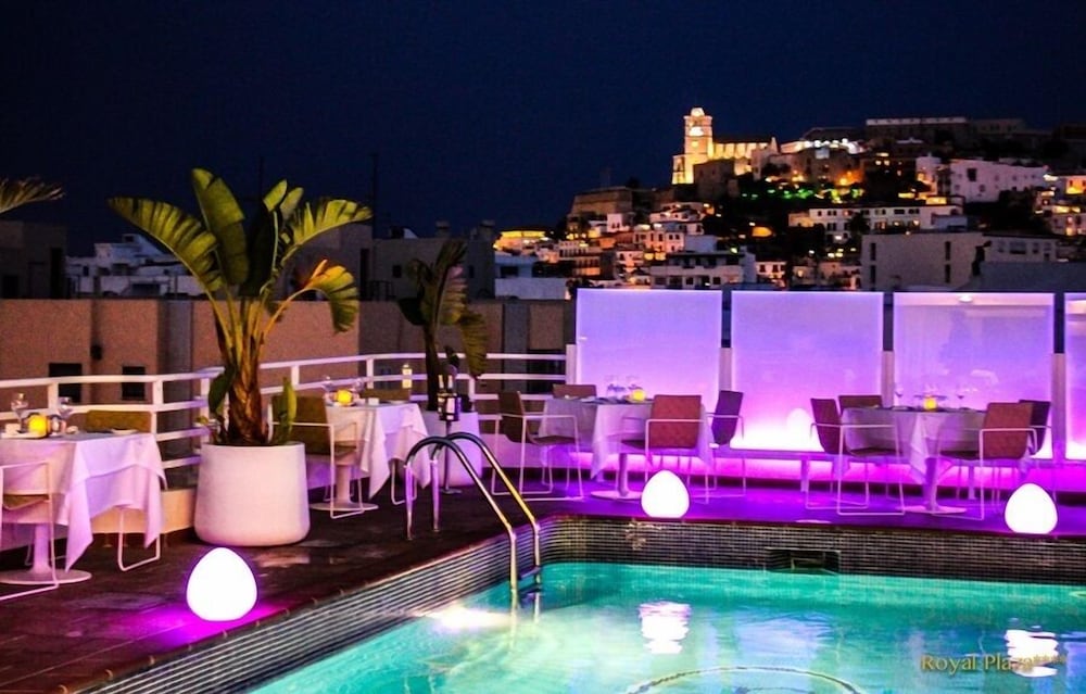 Фото Hotel Royal Plaza