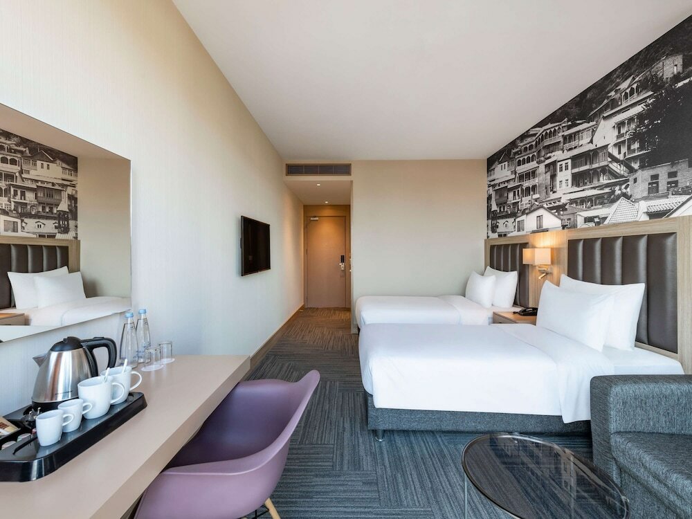 Фото Tbilisi Saburtalo Hotel by Mercure