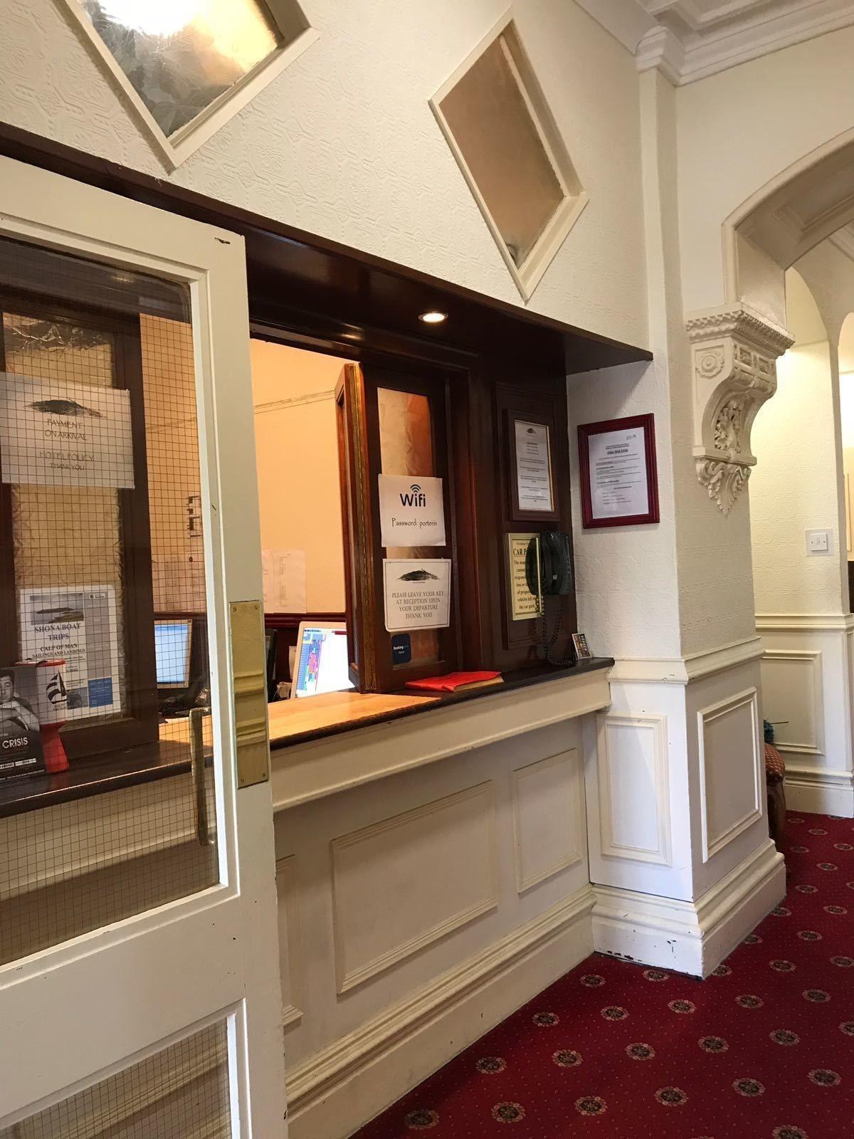 Фото Falcon's Nest Self Catering Apartments