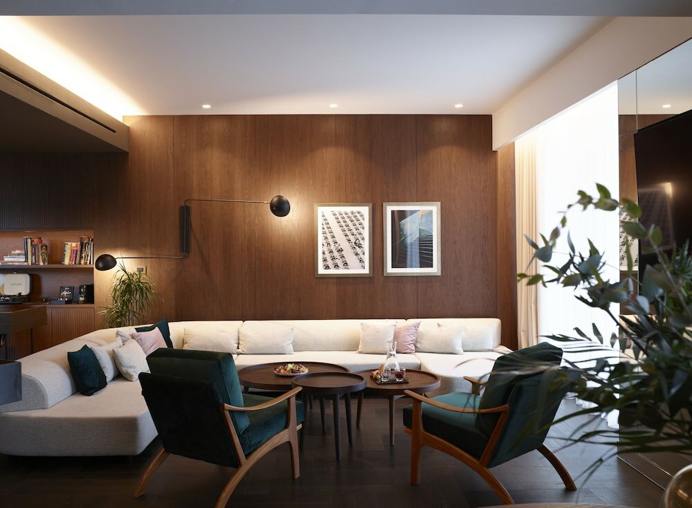 Фото Brown Acropol