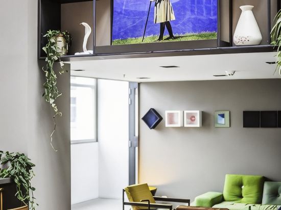 Фото Hotel De Hallen