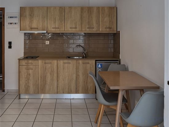 Фото Iraklis Studios & Apartments