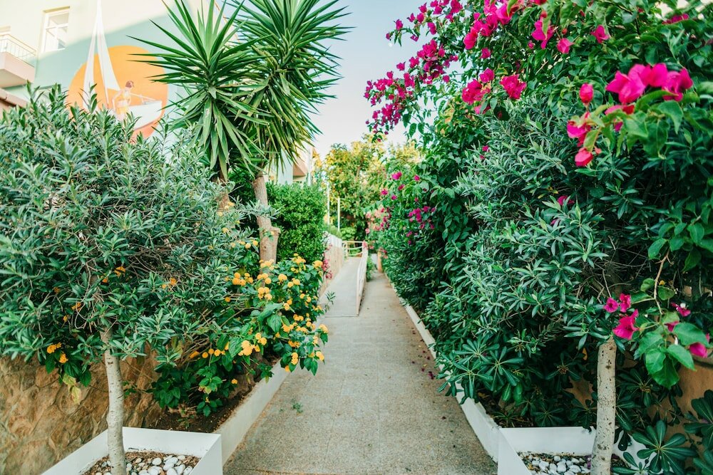 Фото 4U Miranda Hotel