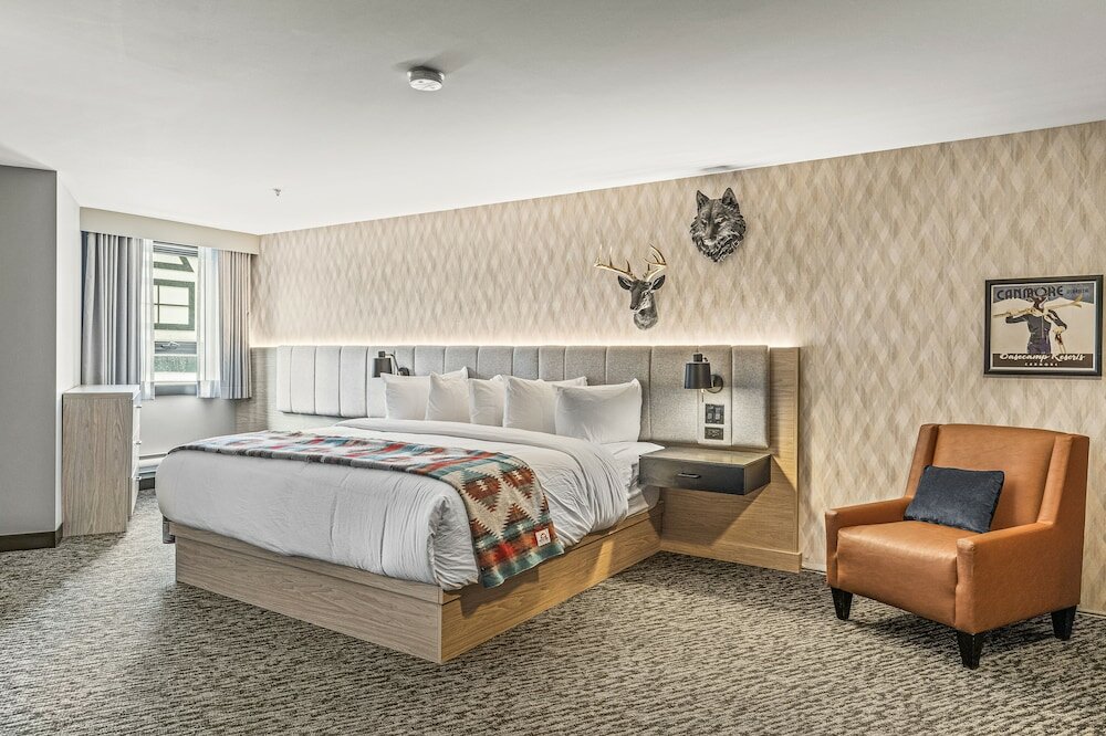 Фото Holiday Inn Canmore, an Ihg Hotel