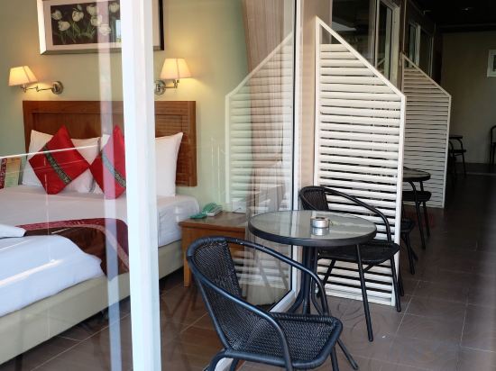 Фото Chilli Hotel & Restaurant