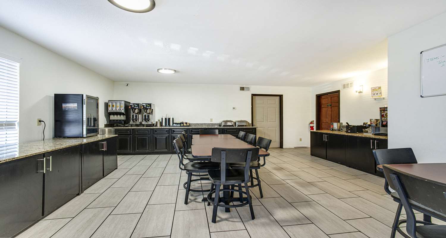 Фото SureStay Plus Hotel by Best Western Sacramento North