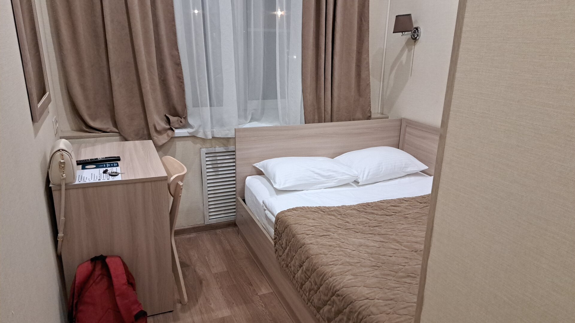 Фото Академик