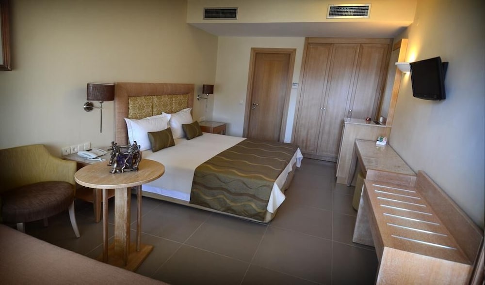 Фото Danai Hotel & SPA