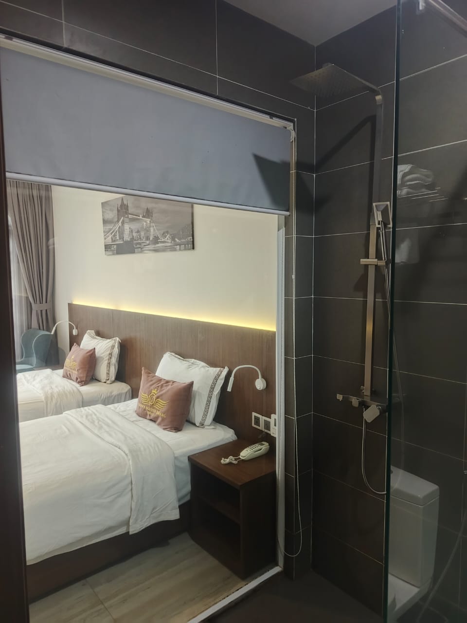 Фото Crown Nguyen Hoang Hotel