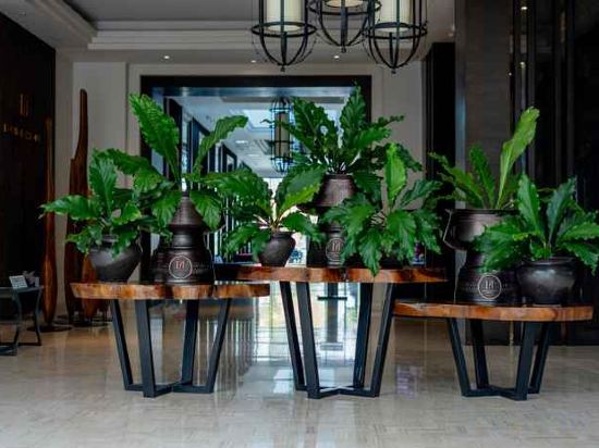 Фото Lombok Astoria Hotel