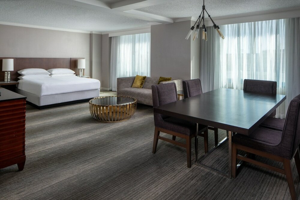 Фото Falls Church Marriott Fairview Park