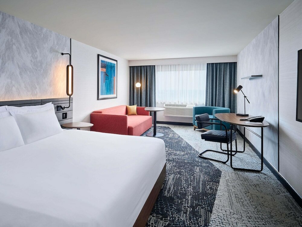 Фото Novotel Toronto Vaughan Centre