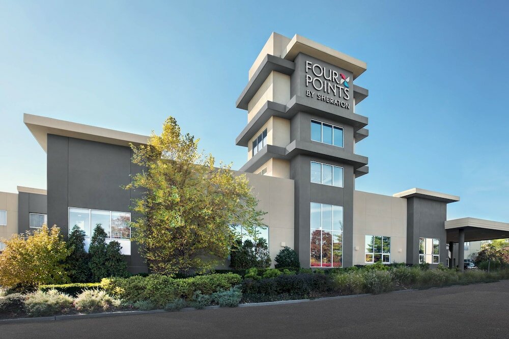 Фото Four Points by Sheraton Melville Long Island