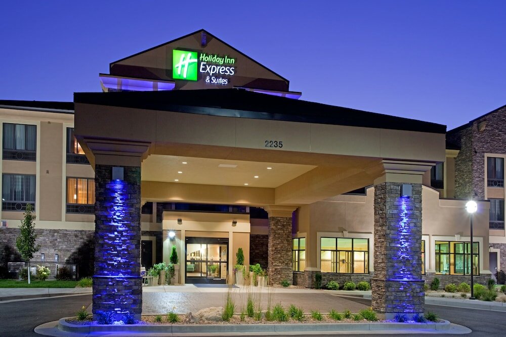 Фото Holiday Inn Express Hotel & Suites Logan, an Ihg Hotel
