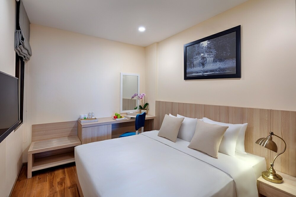 Фото Happy Life Grand Hotel & Sky Bar