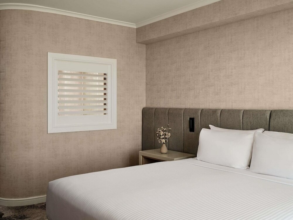 Фото Novotel Sydney Brighton Beach