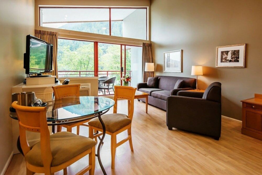 Фото Harrison Beach Hotel
