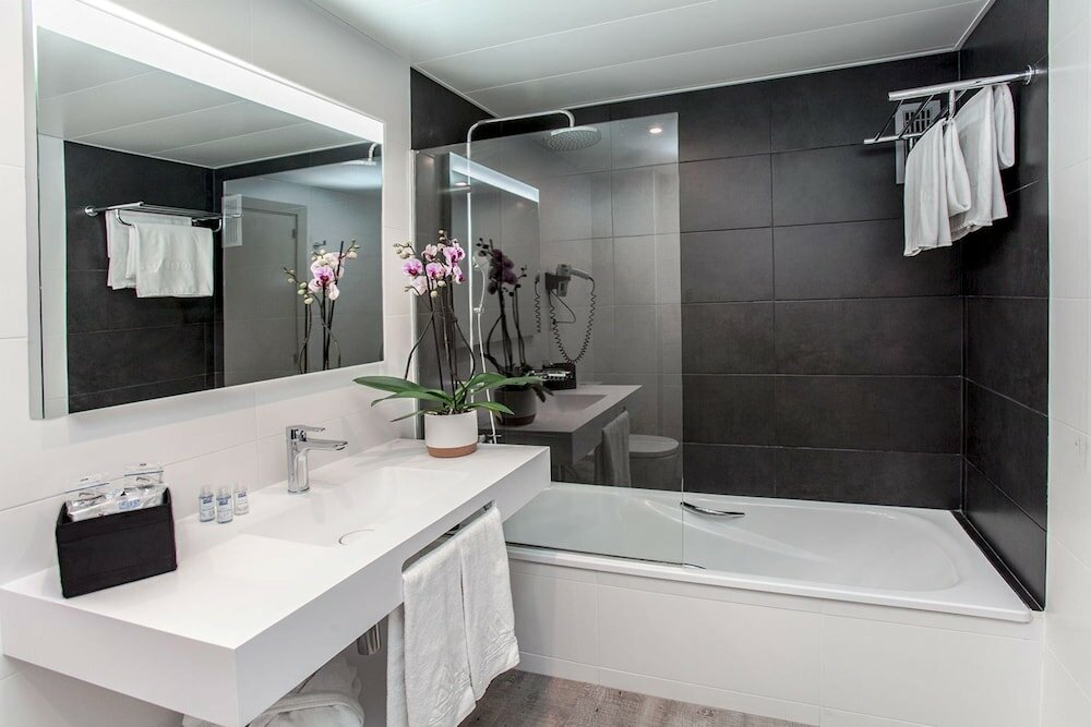 Фото Aparthotel Atenea Barcelona
