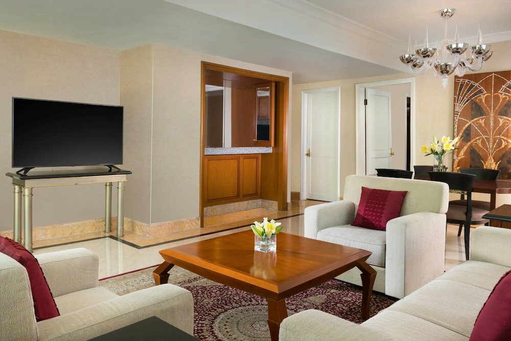 Фото Sheraton Surabaya Hotel and Towers