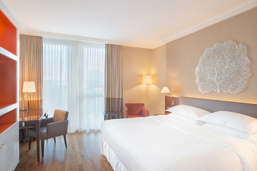 Фото Sheraton Bratislava Hotel