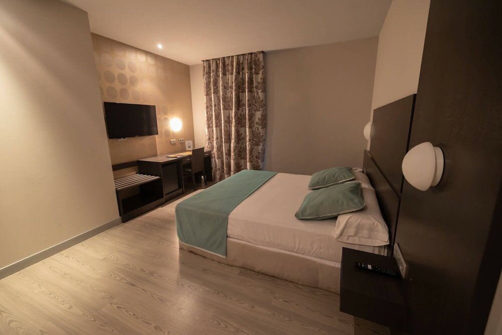Фото Hotel Ciudad de Ponferrada